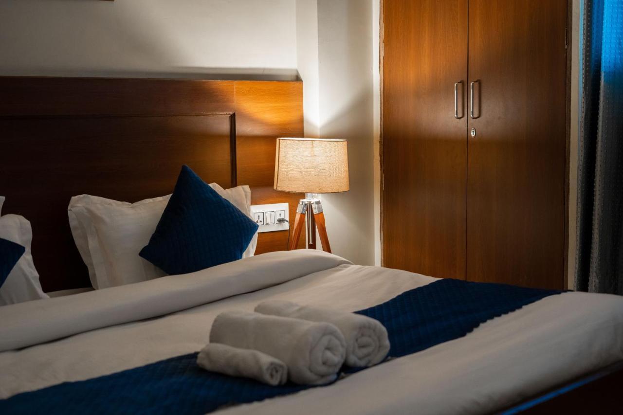 The Lodgers 2 Bhk Serviced Apartment Infront Of Artemis Hospital Gurgaon Exterior photo
